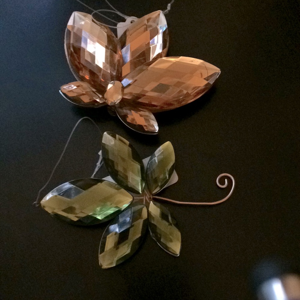 5/$25 MAPLE LEAF SUNCATCHER ORNAMENT SET OF 2
